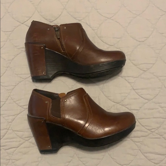 Dansko Shoes - Dansko Wedge Brown
